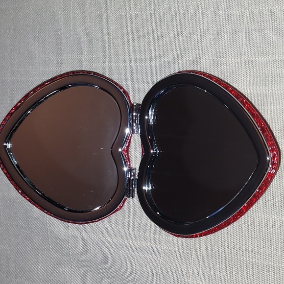 Coach Glitter Heart Mirror - Picture 2 of 11